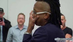 VIDEO: Newsboys se conmueve tras escuchar a indigentes cantar su canción