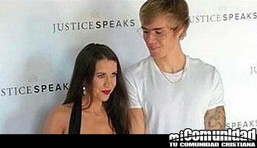 Justin Bieber fue visto recientemente asistiendo a un servicio religioso de Hillsong con su madre
