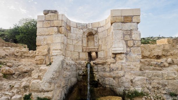 La fuente en el sitio de Ein Hanniya (Foto: Assaf Peretz, Autoridad de Antigüedades de Israel)