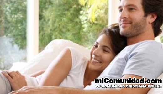 Parejas que esperan para tener sexo son más felices