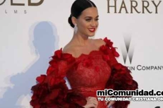Padres de Katy Perry piden a cristianos que oren “por ella en vez de juzgarla”